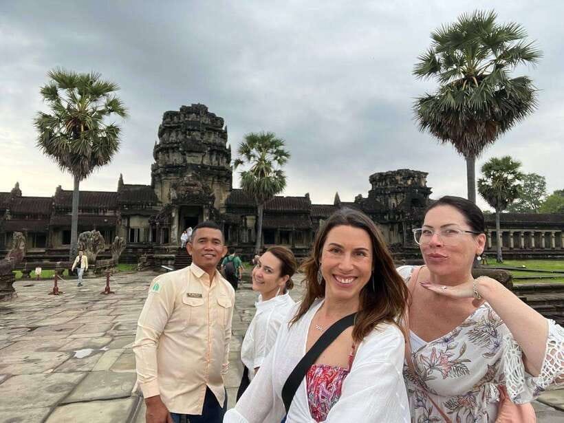 1-Day Angkor Wat Private Tour with Spanish Tour Guide. - 11:00 AM through Angkor Thom’s ceremonial entrance