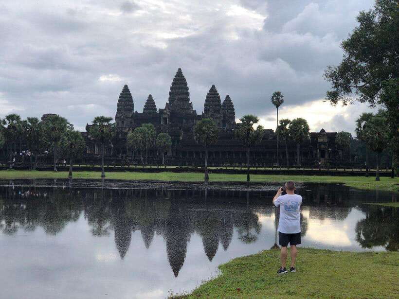 1-Day Angkor Wat Private Tour with Spanish Tour Guide. - 4:00 PM sunset options at Pre Rup or Phnom Bakheng