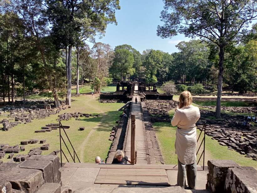 1-Day private Angkor Temple Tour from Siem Reap - The short midday break and local pace