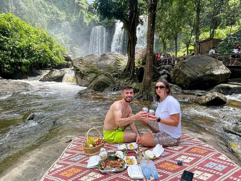 2-Day Angkor Wat, Kulen Mountain, Beng Mealea and Tonle Sap - Sunrise at Angkor Wat rewards the early alarm