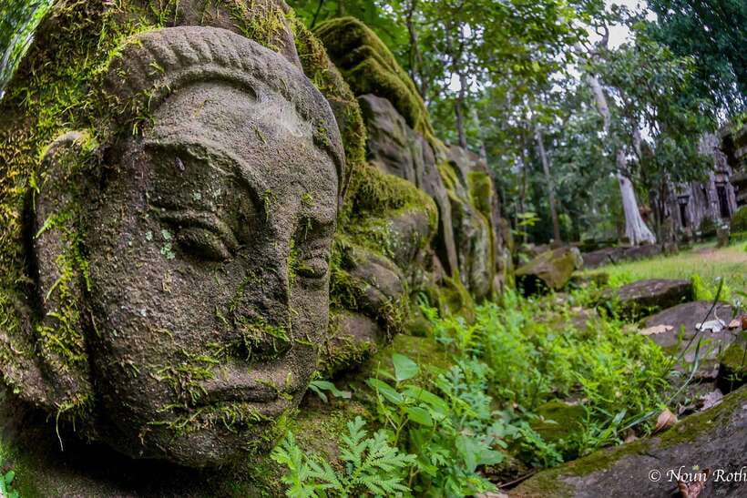 2-Day Angkor Wat With Small, Big Circuit & Banteay Srei Tour - Sunset from Phnom Bakheng