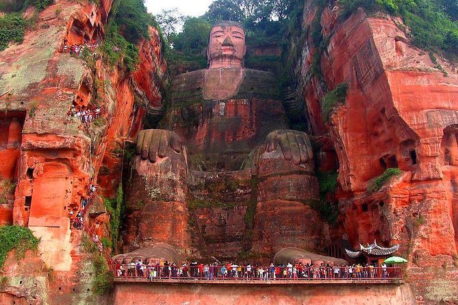 2-Day Private Tour of Leshan Grand Buddha and Emei Shan including Monastery Stay - Four hours with the Leshan Grand Buddha