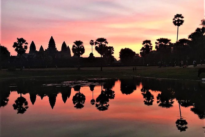 2 Days Exclusive Temple Highlights with Sunset and Sunrise Tour - Sunset brings a softer end to day one
