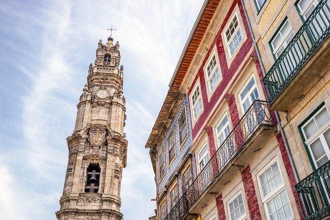 2 Hour Private Tuktuk Tour in Porto to Monastery and Cellars - Key things to know before booking