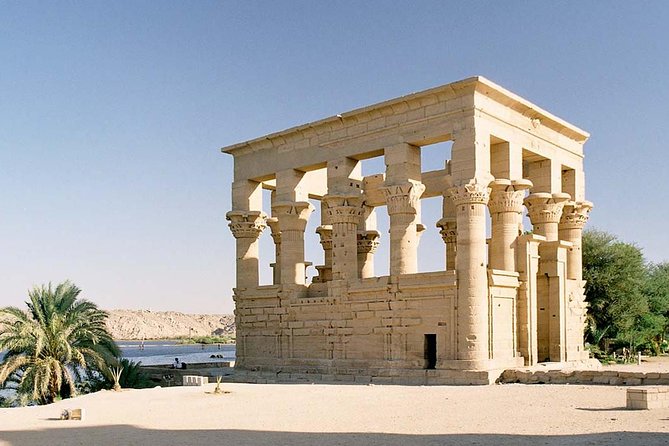 2 Hours Tour in Philae Temple - The motorboat crossing to the island