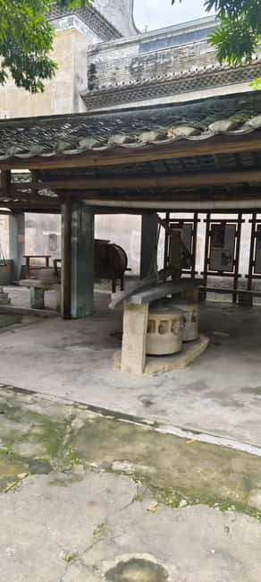 200-year-old Hakka Residence Tour +Ancient Buddhist temple - Is $47 a fair price?