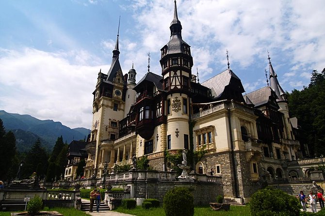 3-Castle: Peles,Bran,Rasnov,Sinaia Monastery from Brasov w pickup - Why this Brasov day trip works