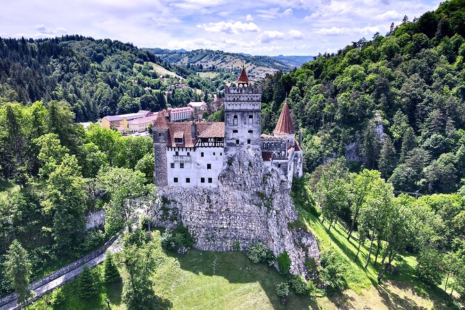 3-Castle: Peles,Bran,Rasnov,Sinaia Monastery from Brasov w pickup - Rasnov Fortress and the current access problem