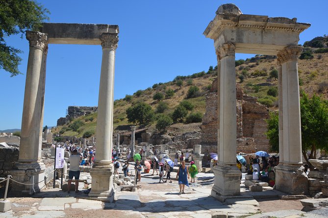 3-Hour Private Ephesus, Terrace Houses, Cruiser Only - Lunch, ceramics, and carpets