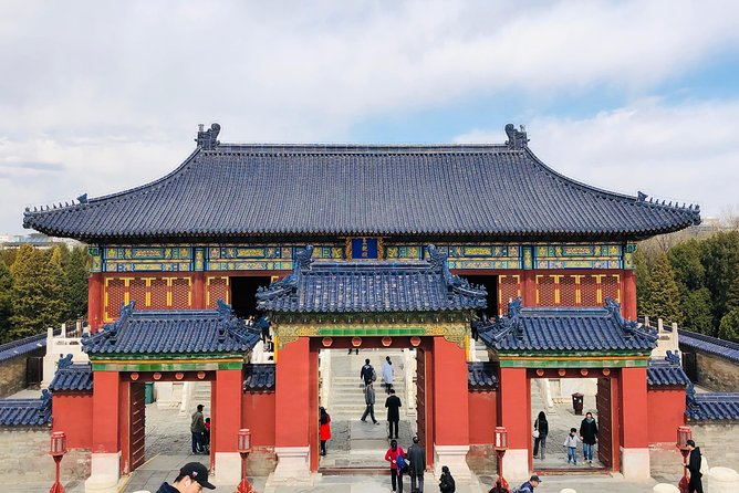 3-Hour Private Tour: Temple of Heaven and Lama Temple - Timing, transport, and physical effort