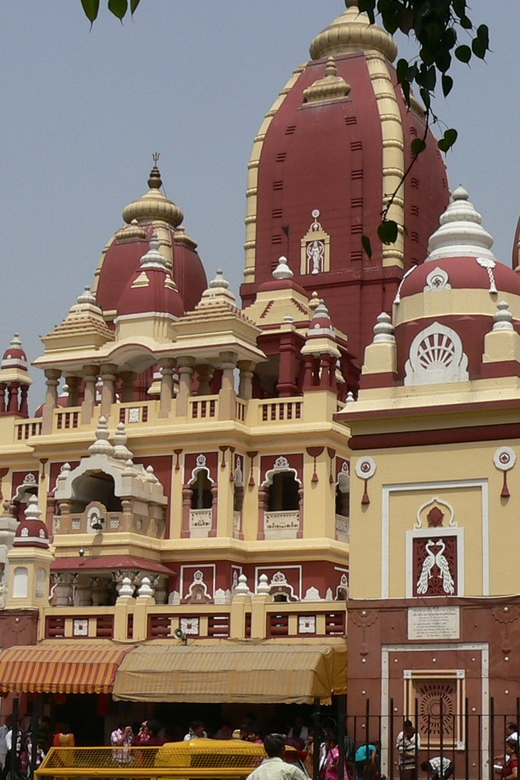 5-Hour Half-Day Delhi Temple Tour with Pick-Up & Drop-Off - Lotus Temple’s calm marble design