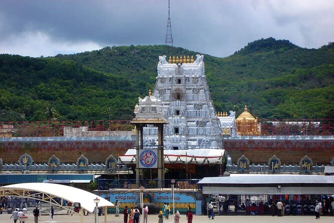 8 Days Private South India Temple Tour with 4 Star Luxury Hotels - Day 2: Srikalahasti and Tirupati