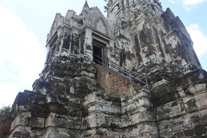 A Day in Ayutthaya: Private 5 UNESCO Temples Tour From Bangkok - Wat Ratchaburana and the story of the stolen treasures