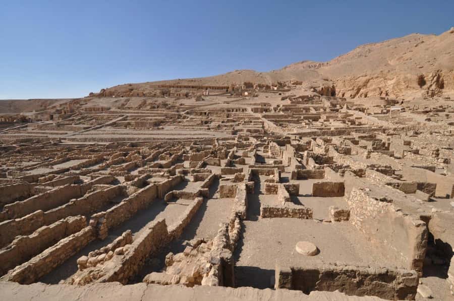 A Luxor Excursion to Habu Temple, Valley of Workers & Queens - Why these three West Bank sites belong together