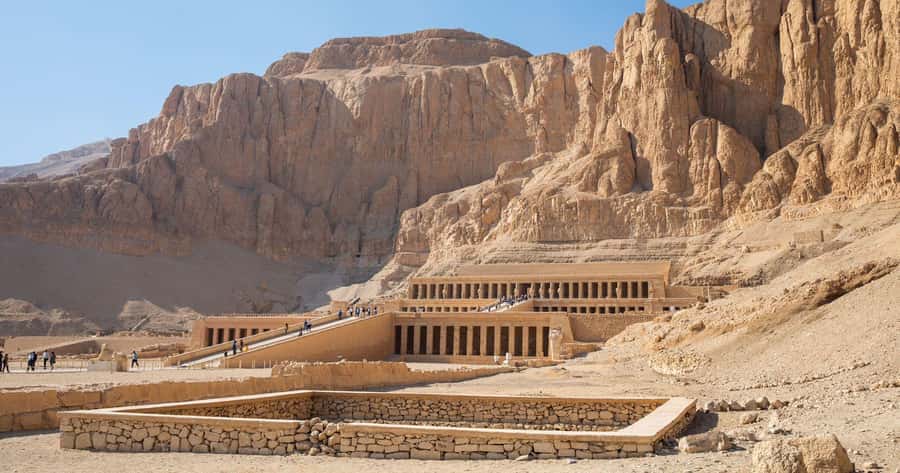 A Luxor Excursion to Habu Temple, Valley of Workers & Queens - Valley of the Queens and the question of Nefertari