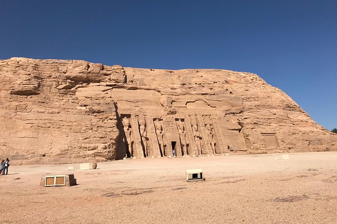 Abu Simbel temples by Private air-conditioin Vehicle - Comfort, Timing, and Practical Limits