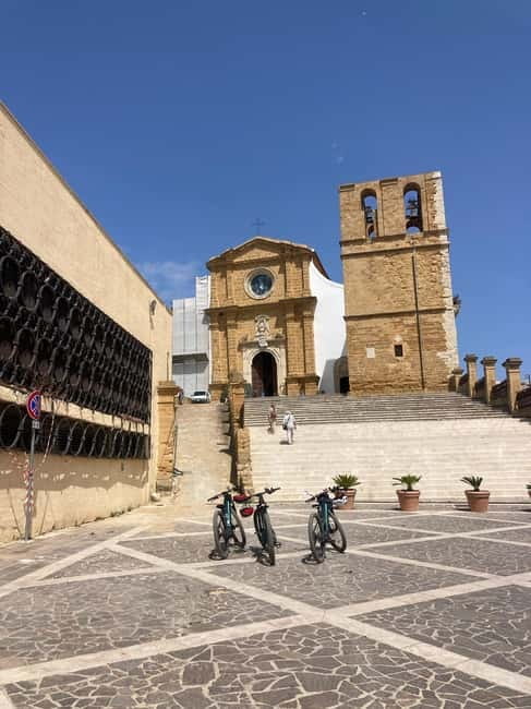 Agrigento: Valley of the Temples and Historical Center by E-Bike with Lunch Included - What the guides add to the experience