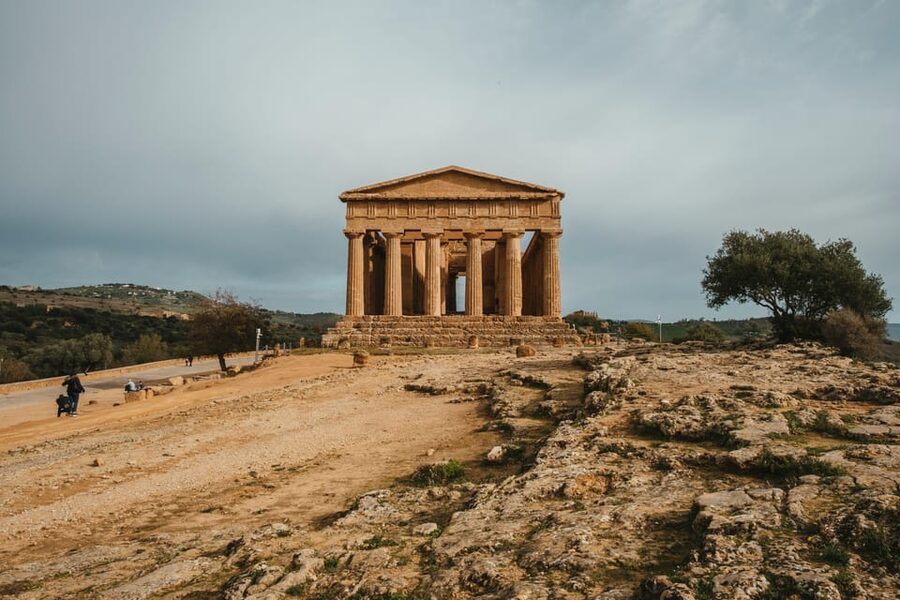Agrigento: Valley of the Temples Private Archeological Tour - Temple of Herakles and the power of myth