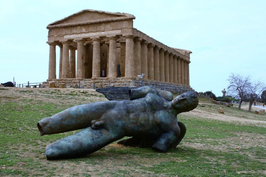 Agrigento: Valley of the Temples Tour Skip-the-Line Entry - A one-mile walk through fortifications and arcosolia
