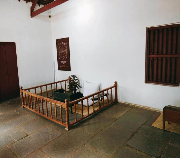 Ahmedabad: Private Temples and Religion Tour with Stepwell - Key points at a glance
