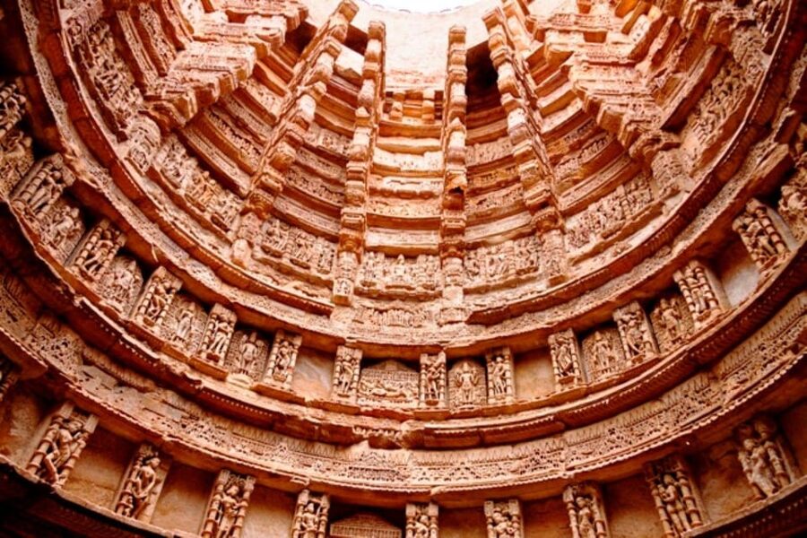 Ahmedabad: Sun Temple of Modhera & Queen's Stepwell Day Trip - Modhera Sun Temple and the First Light of Summer