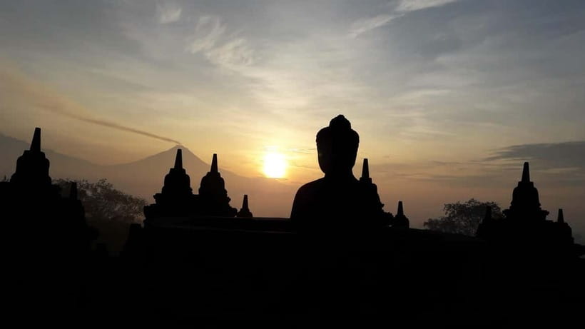 All-inclusive Borobudur Temple Tour with Sunrise Option - What the $85 price really covers