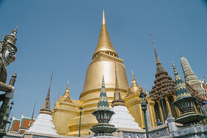 Amazing Bangkok Tour with Grand Palace, Emerald Buddha & Wat Arun - The guide can make or break the morning