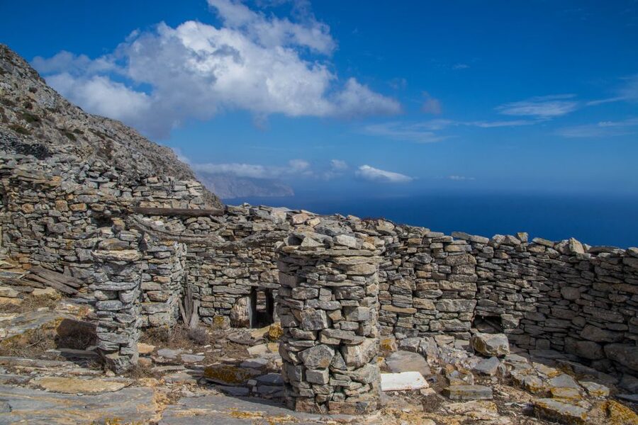 Amorgos: Guided Hike of the Panagia Hozoviotissa Monastery - Sea views before the monastery