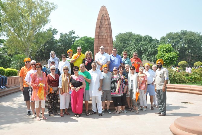 Amritsar 1 Day Guided Tour-Golden Temple, Jalliawala Bagh, Wagah - Remembering the victims at Jallianwala Bagh