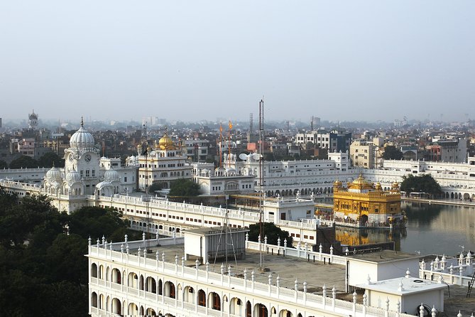 Amritsar 1 Day Tour (Golden Temple, Jallianwala Bagh, Wagah Border & Shopping) - Drivers, vehicles, and the level of service
