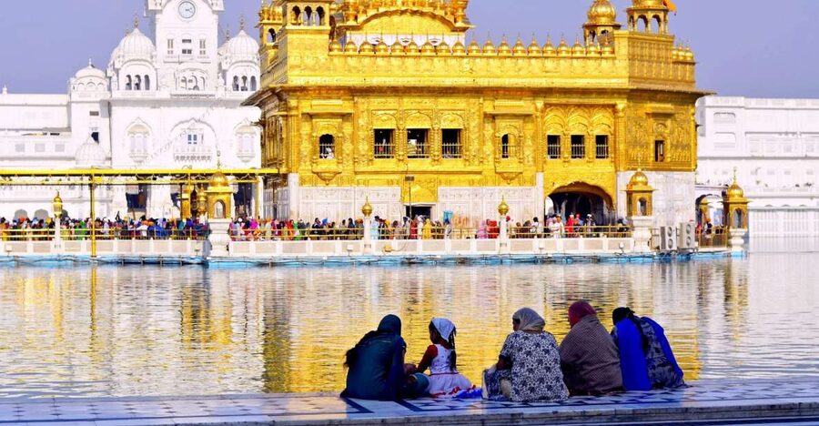 Amritsar : Golden Temple and Jallianwala Bagh Private Tour - Walking through Jallianwala Bagh’s painful past