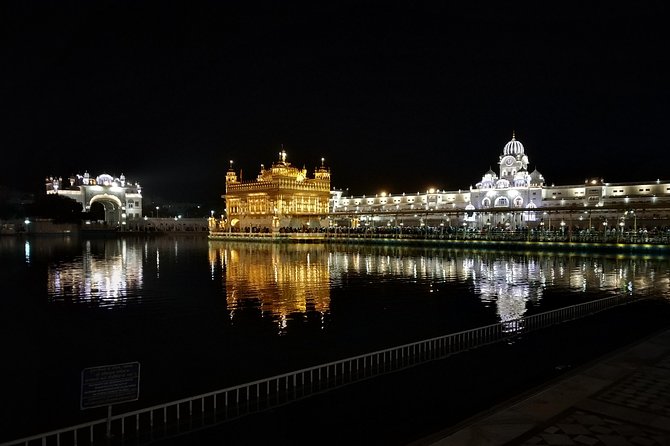 Amritsar Golden Temple Tour - Entering the Golden Temple complex