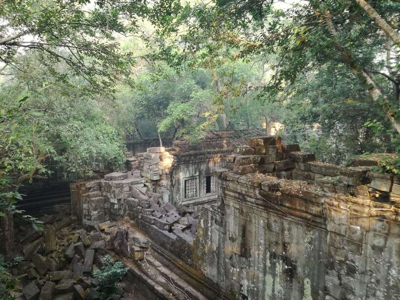 Angkor Temples Highlights Tour: 2 Days with Sunrise - Ta Prohm, Ta Keo, and the jungle atmosphere