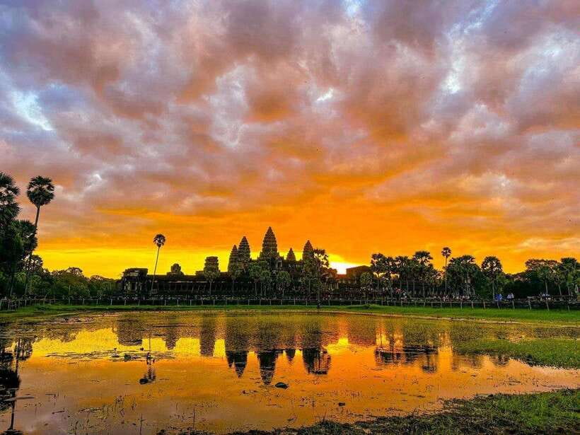 Angkor Wat 1 Day with Sunrise Combined tour with (Tuk Tuk) - Practical preparation for a long temple day