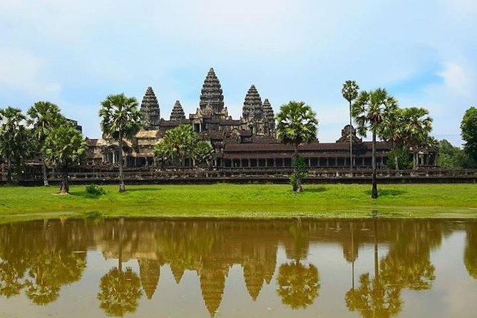 Angkor Wat 3-Day Tour from Bangkok - Chong Kneas and an evening in Siem Reap