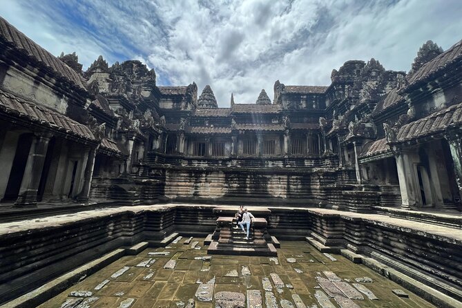 Angkor Wat Bike Tour with Lunch Included - 11:30 am lunch at a local restaurant
