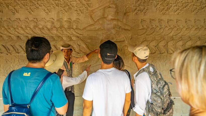 Angkor Wat: Guided Jeep Tour Inclusive lunch at local house - Clothing, access, and comfort advice