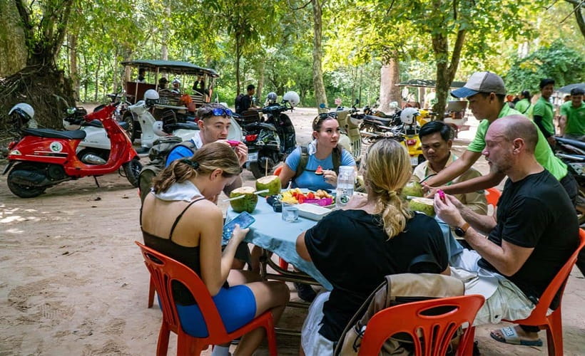 Angkor Wat: Guided Vespa Tour / Tuk Tuk or Car - Angkor Wat in the Afternoon