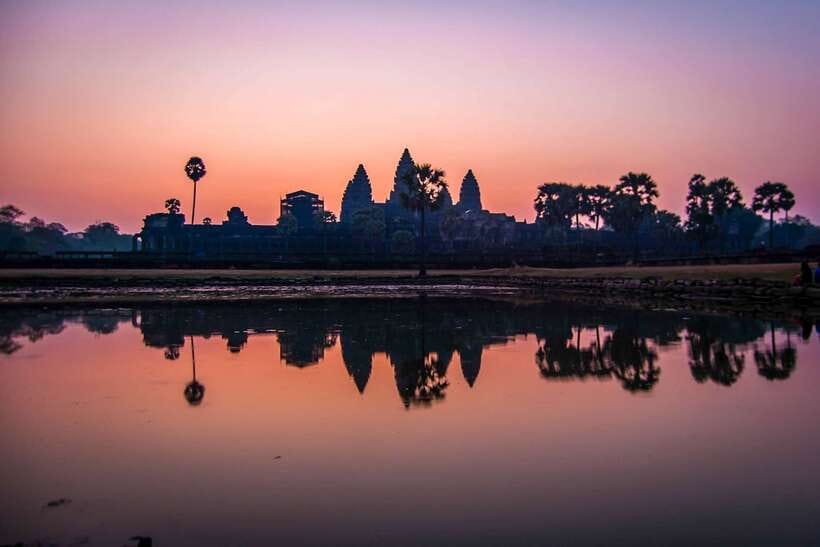 Angkor Wat: Highlights and Sunrise Guided Tour - 4:15 AM pickup and the ride into the park