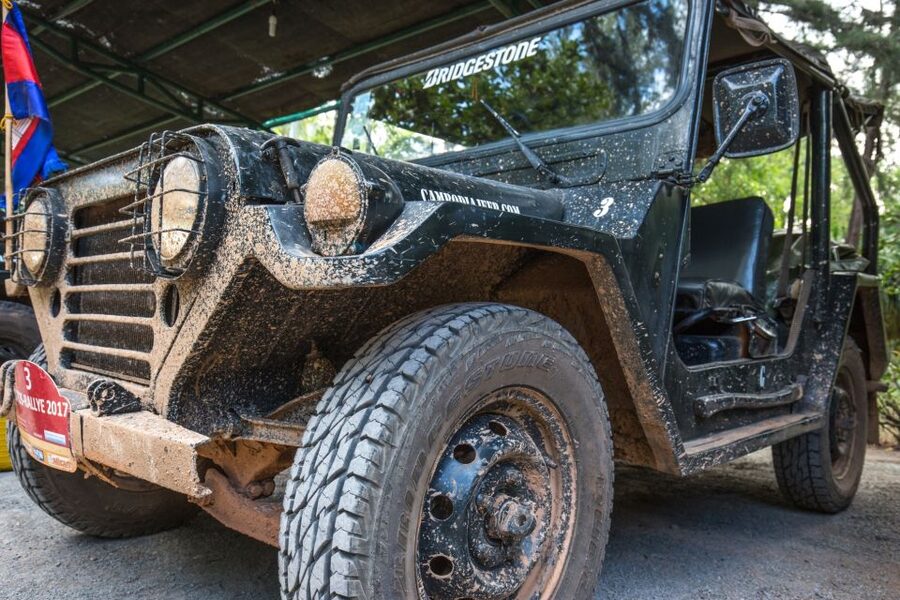 Angkor Wat in a vintage Jeep with driver - jeep rental - Five things to know before you book