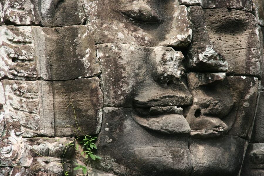 Angkor Wat in a vintage Jeep with driver - jeep rental - Your driver shapes the quality of the day