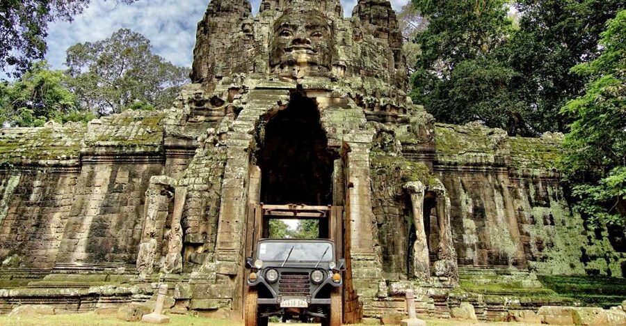 Angkor Wat in a vintage Jeep with driver - jeep rental - Lunch, costs, and the real value