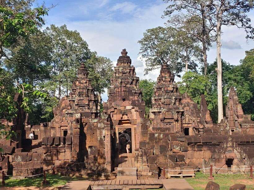 Angkor Wat, Small Circuit Private Tour with Banteay Srei - Angkor Thom enters through the southern gate
