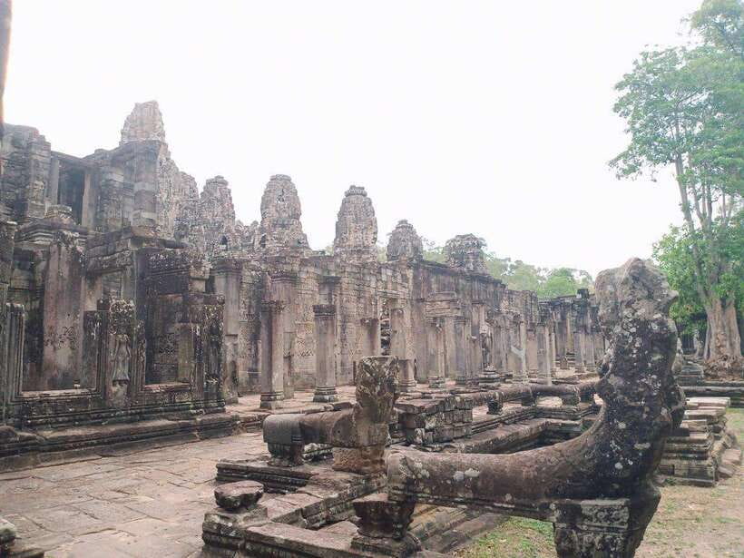 Angkor Wat, Small Circuit Private Tour with Banteay Srei - Bayon and the many stone faces