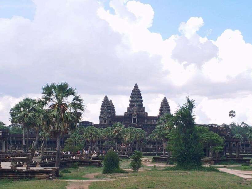 Angkor Wat, Small Circuit Private Tour with Banteay Srei - Baphuon and the royal terraces