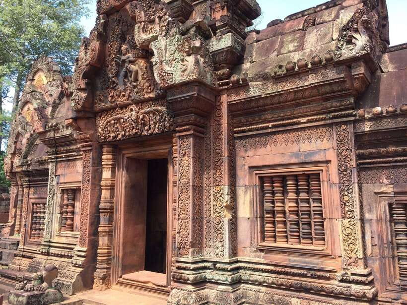 Angkor Wat, Small Circuit Private Tour with Banteay Srei - Angkor Wat: begin with Cambodia’s great symbol
