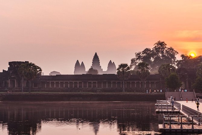 Angkor Wat Small-Group Sunrise Tour from Siem Reap - What the small group changes