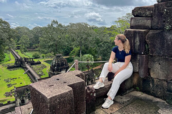 Angkor Wat Small Group Tour and Sunset with Lunch Included - Angkor Wat in the afternoon
