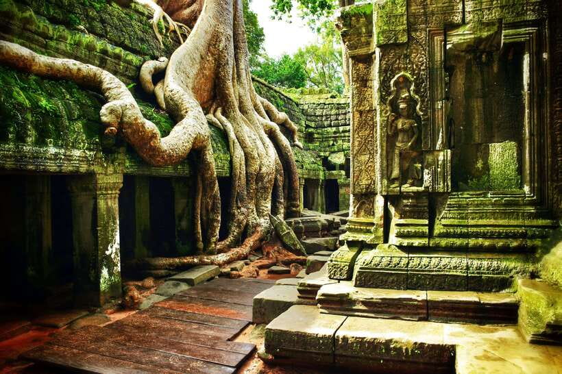 Angkor Wat: Small-Group Tour with Balloon Ride and Lunch - Angkor Thom and the South Gate causeway