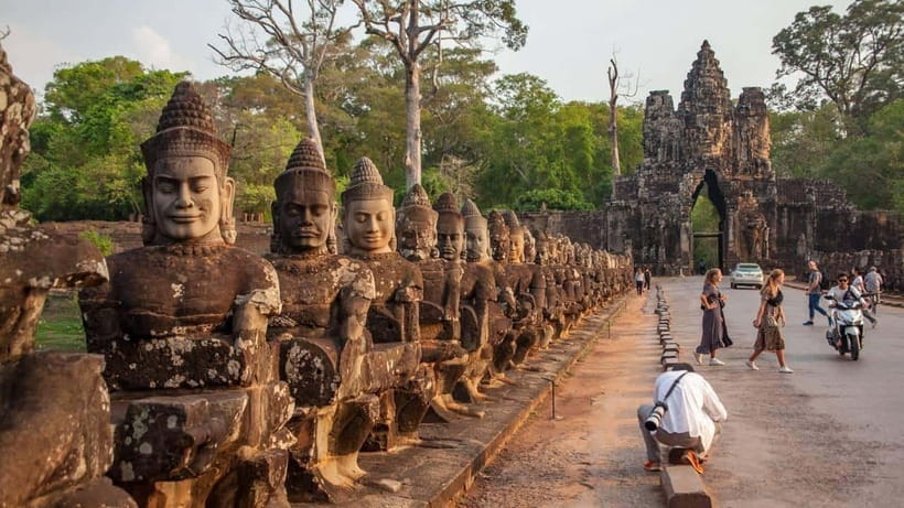 Angkor Wat Small Tour Sunrise With Private Tuk Tuk - Angkor Wat After Sunrise